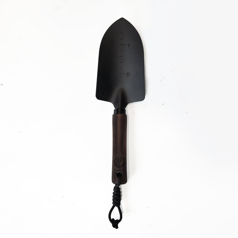 GARDEN SPADE/SHOVEL